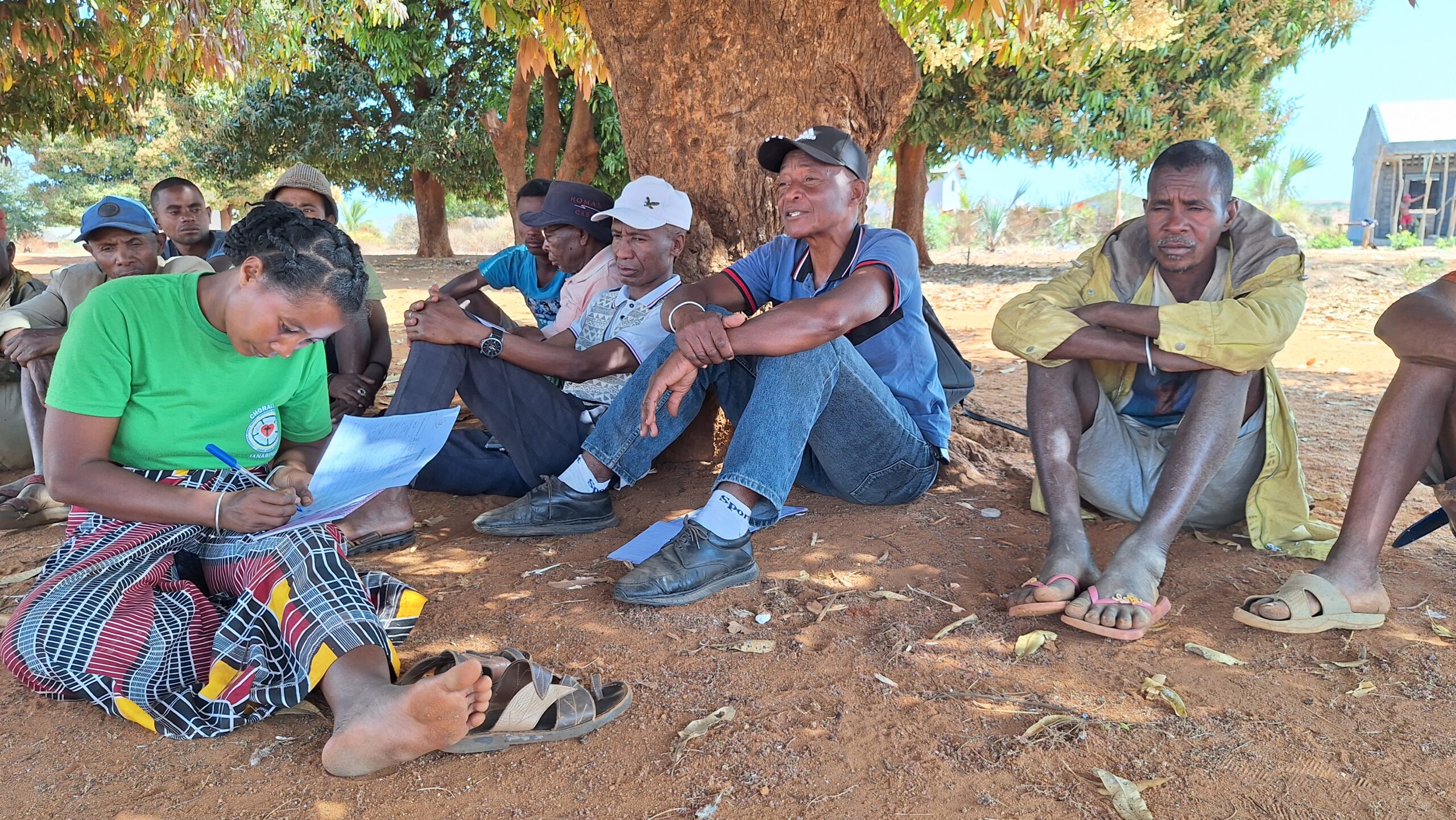 Du droit de comprendre au droit de décider : les femmes au cœur du Dina dans la région d’Anôsy